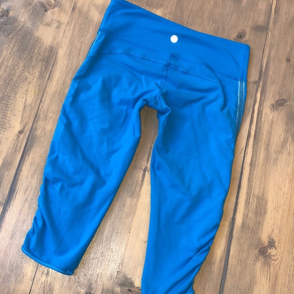 lululemon athletica Pants - Lululemon athletica capri leggings size 6